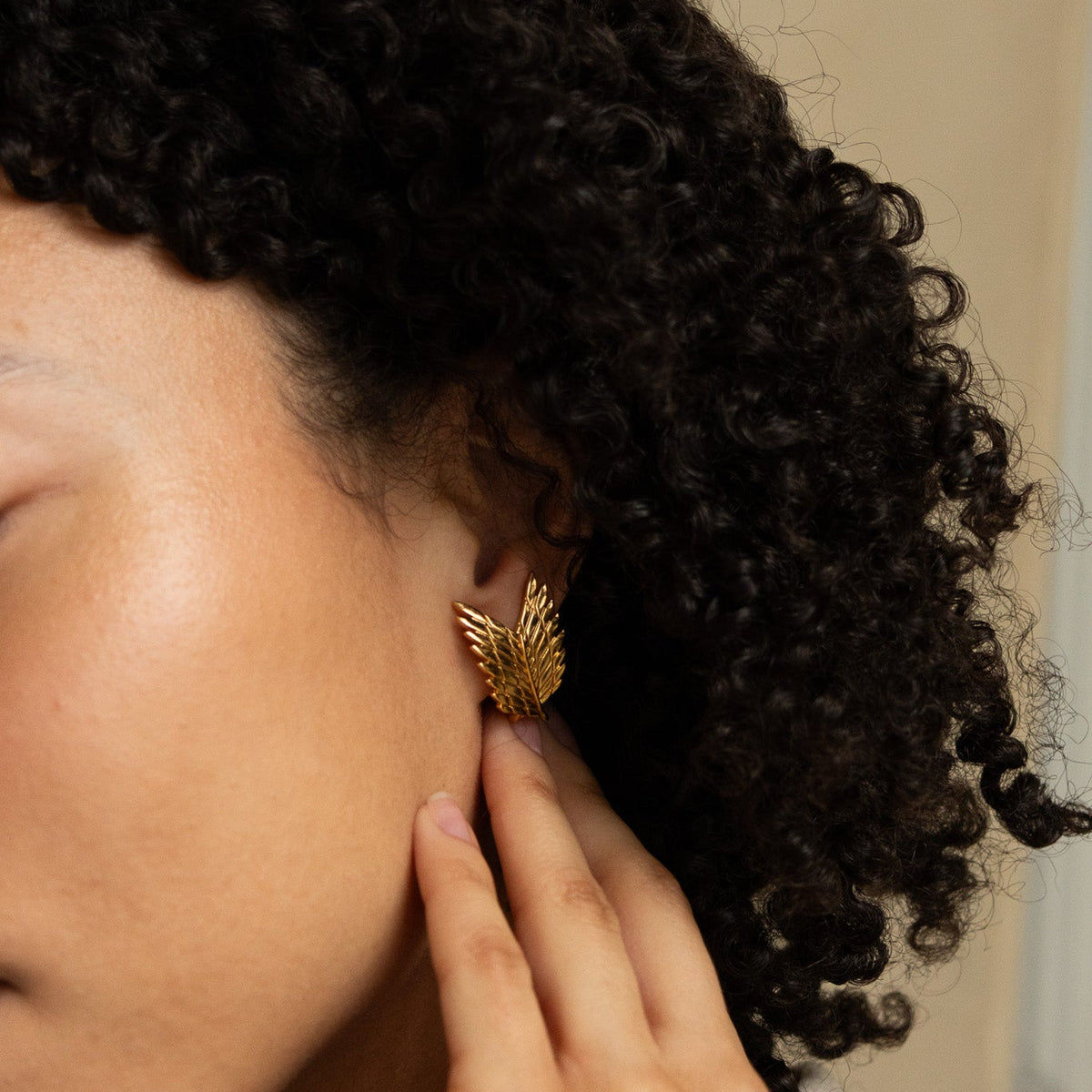 attack on titan gold earring