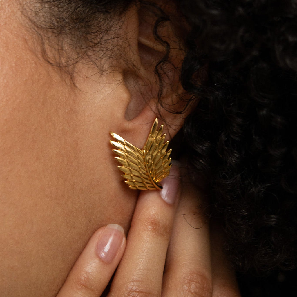 attack on titan gold earring 