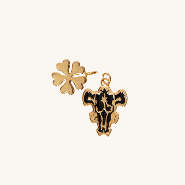 Black Bulls Charm