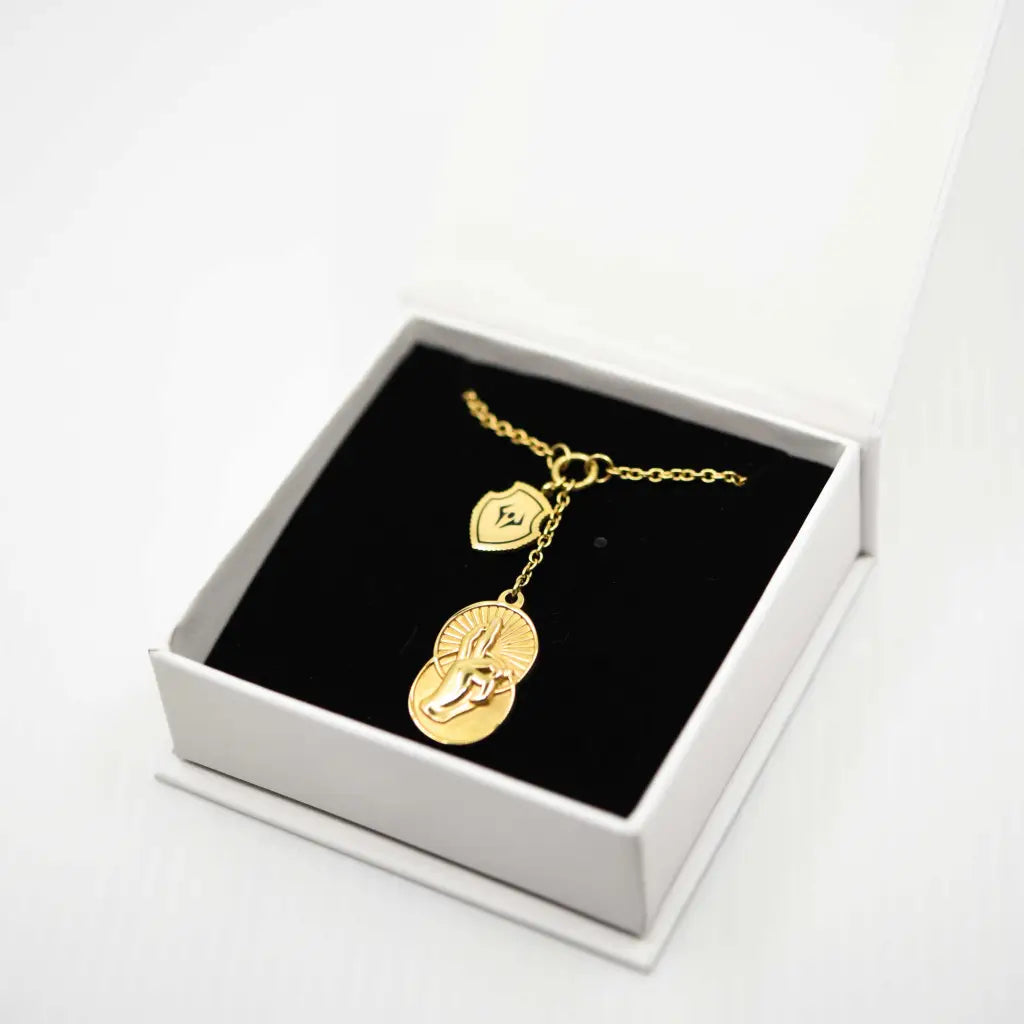 jujutsu kaisen gojo's infinite void necklace in necklace box